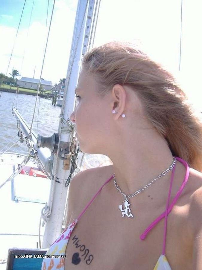 12P Compilation of an amateur teen posing sexy outdoors