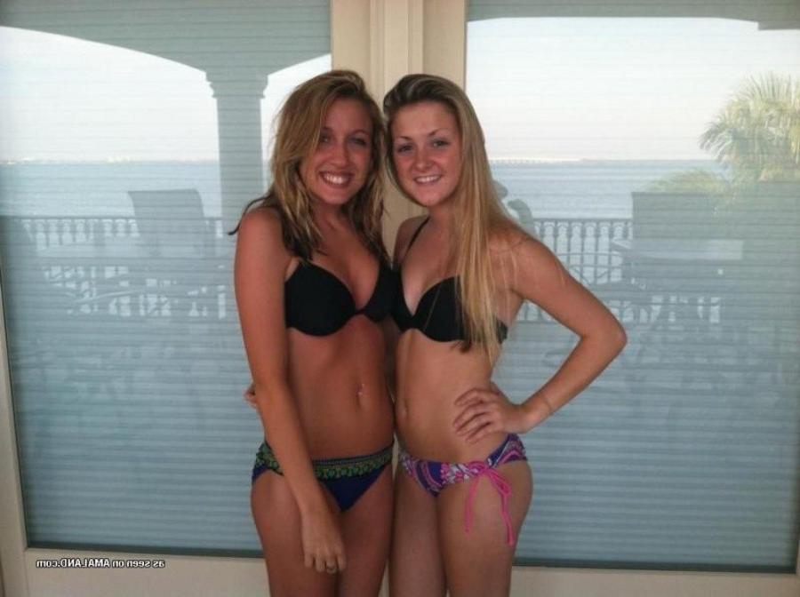 12P Selection of sexy bikini honeys posing outdoors