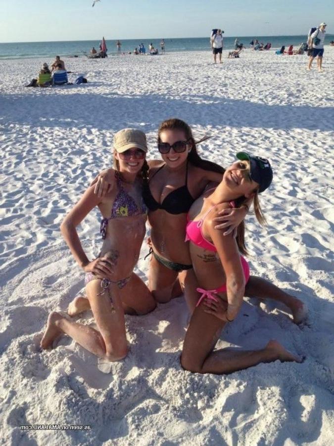 12P Selection of sexy bikini honeys posing outdoors