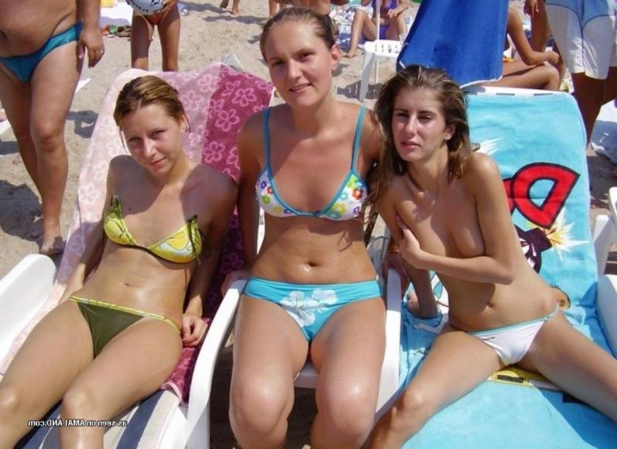 12P Selection of kinky amateur honeys posing sexy outdoors