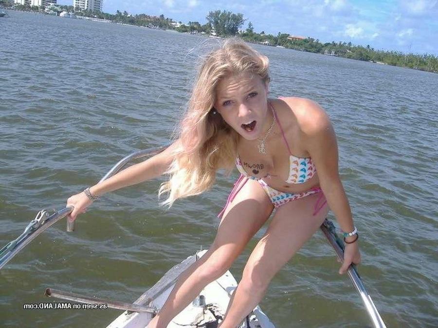 12P Compilation of an amateur teen posing sexy outdoors