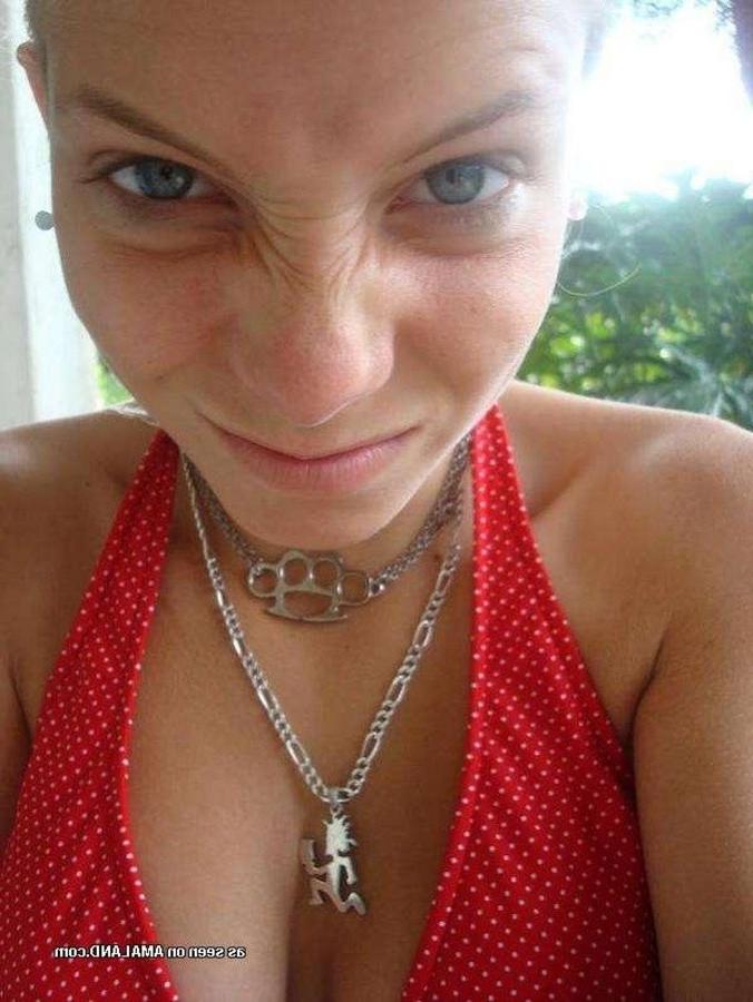 12P Compilation of an amateur teen posing sexy outdoors