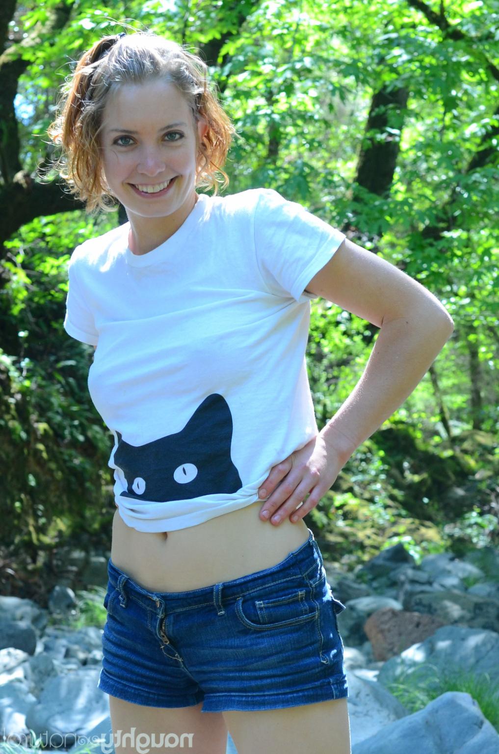 12P Natural girl Kara D nude outdoor