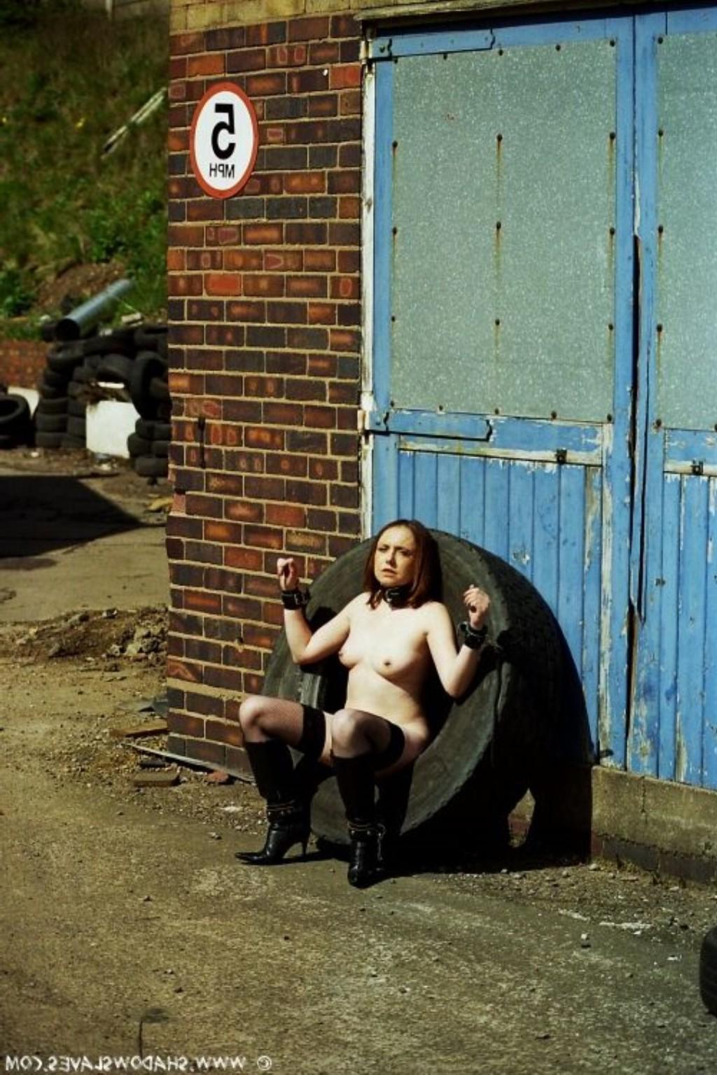 16P Amateur subbie Mikki in various outdoor bondage ties