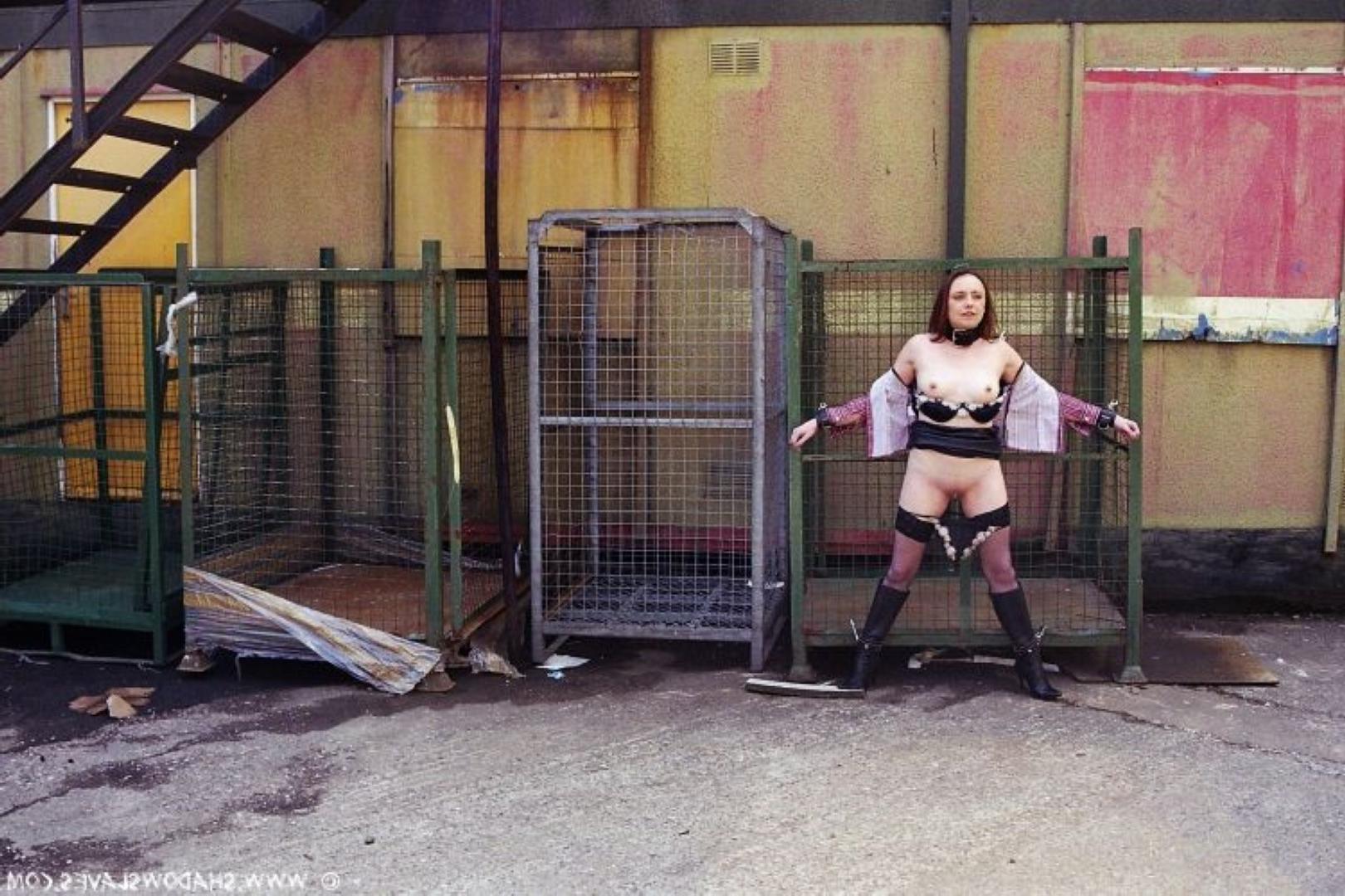 16P Amateur subbie Mikki in various outdoor bondage ties