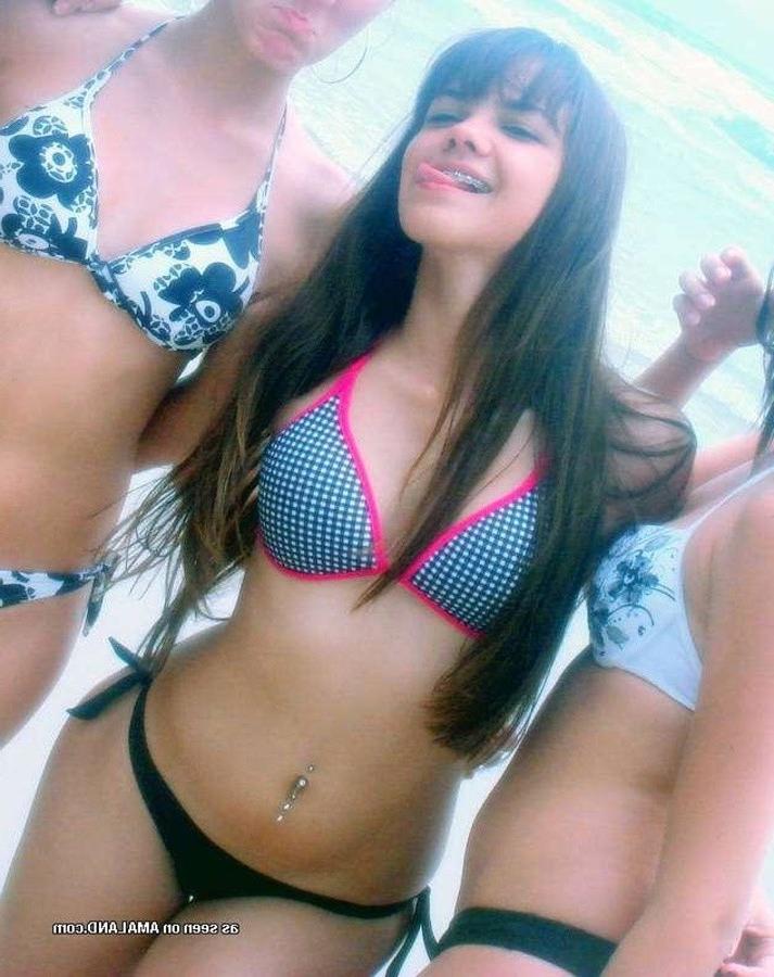 12P Compilation of bikini-clad girlfriends posing sexy outdoors