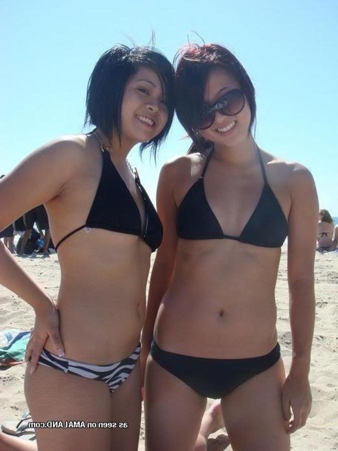 12P Compilation of amateur chicks posing for the cam outdoors