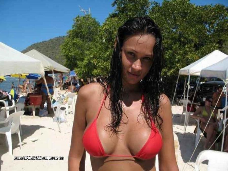 12P Compilation of amateur chicks posing for the cam outdoors