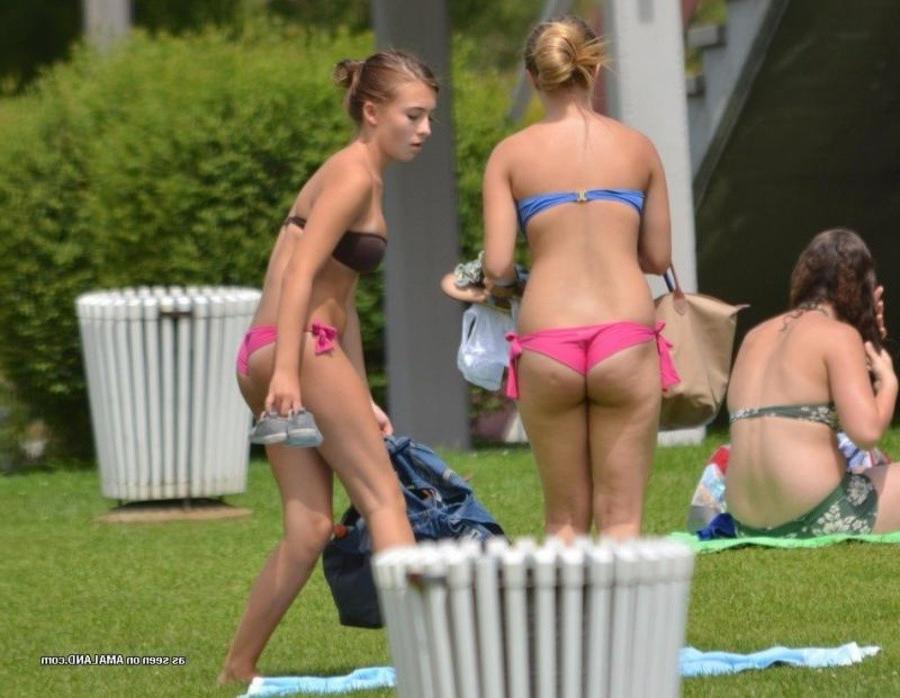 12P Collection of sexy girlfriends posing for the cam outdoors