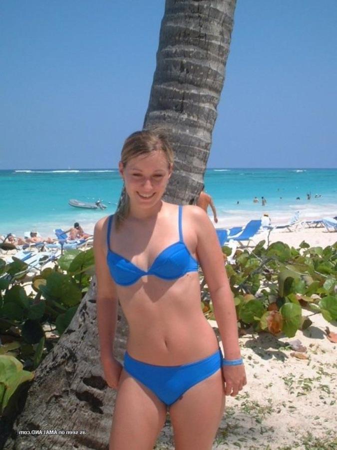 12P Amateur sexy babes posing for their pals outdoors