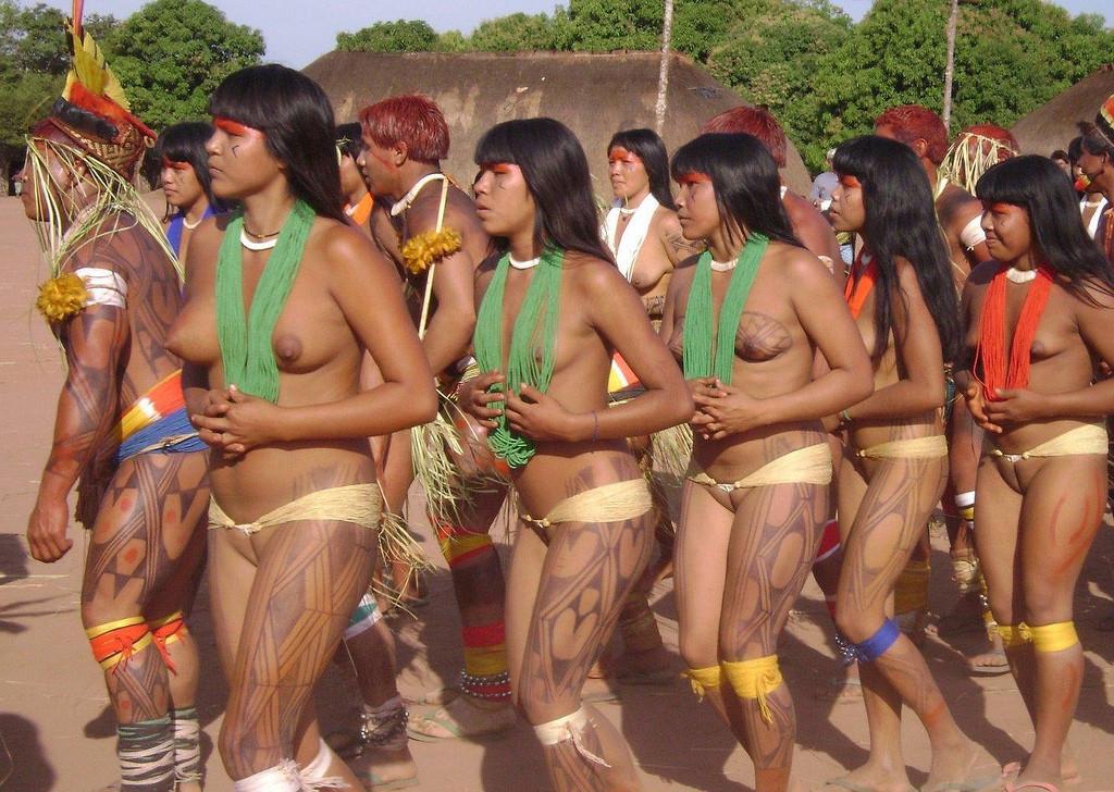 12P Real amateur members of native African tribes posing nude