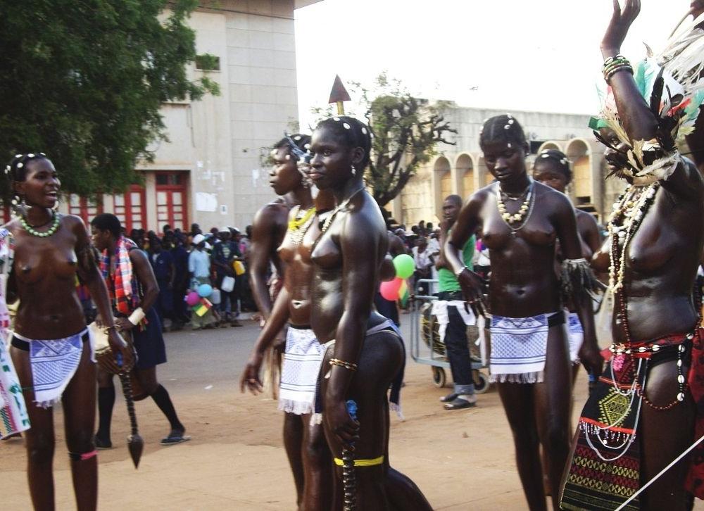 12P Real amateur members of native African tribes posing nude