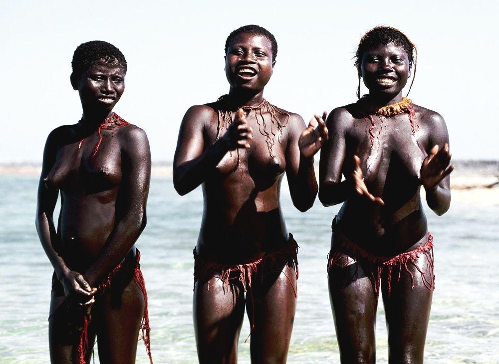 12P Real amateur members of native African tribes posing nude