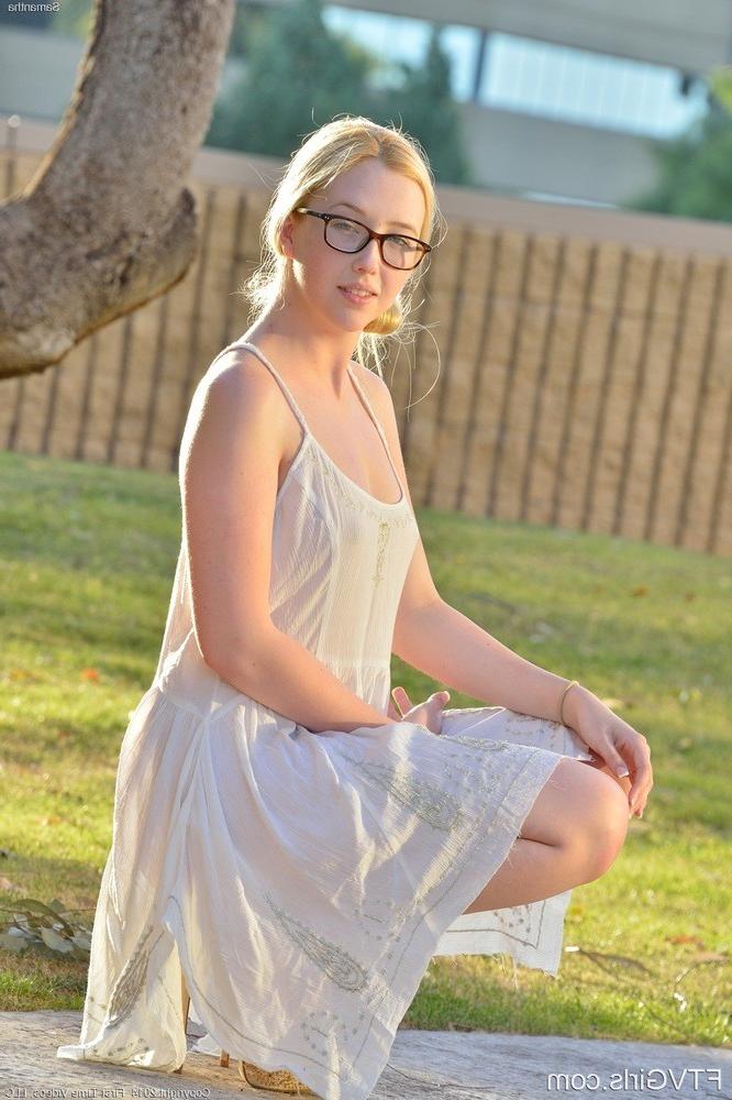 15P FTV girl real amateur teen poses nude outdoor