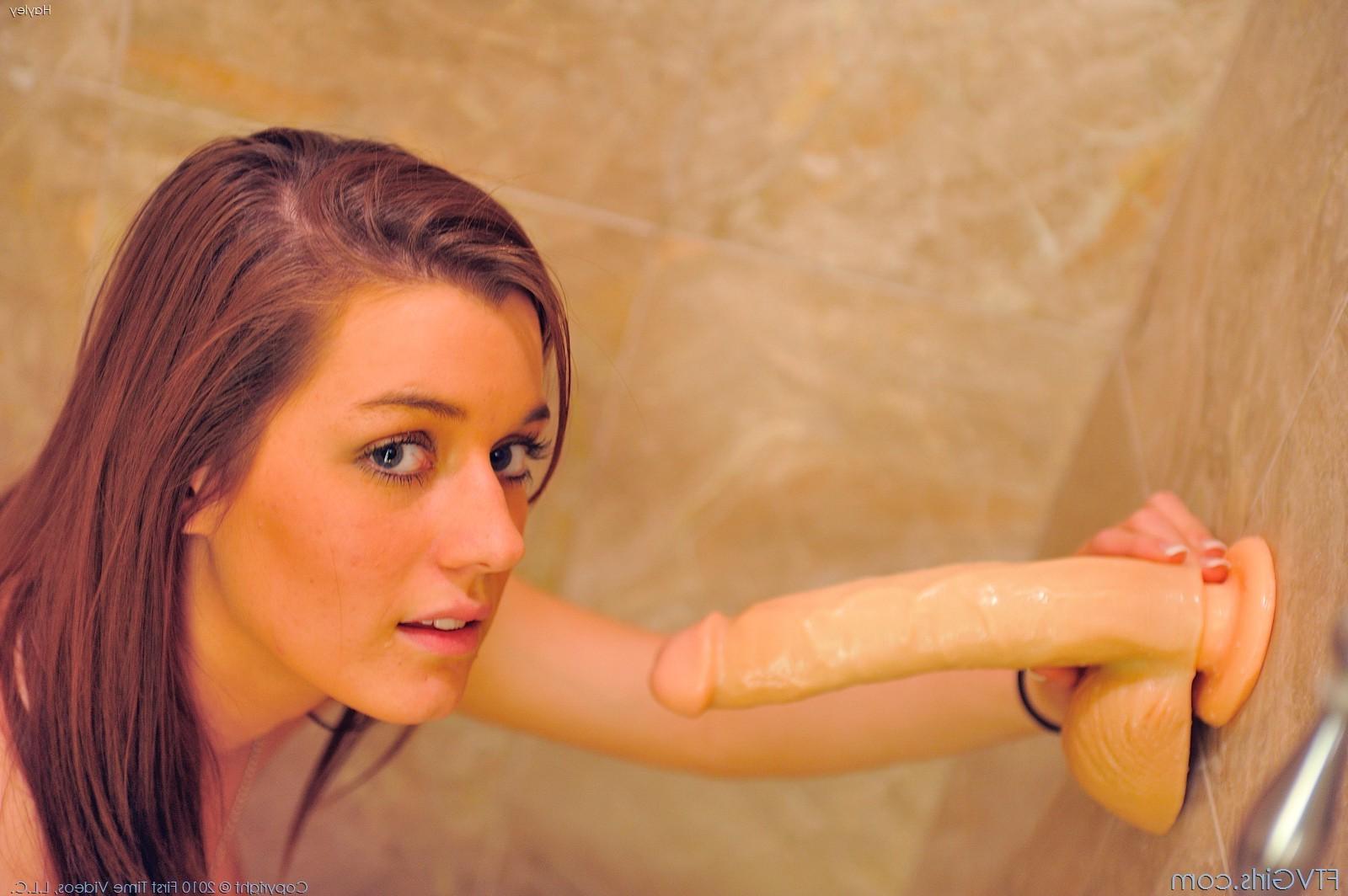21P FTV girl real 18 years old amateur teen poses nude outdoor