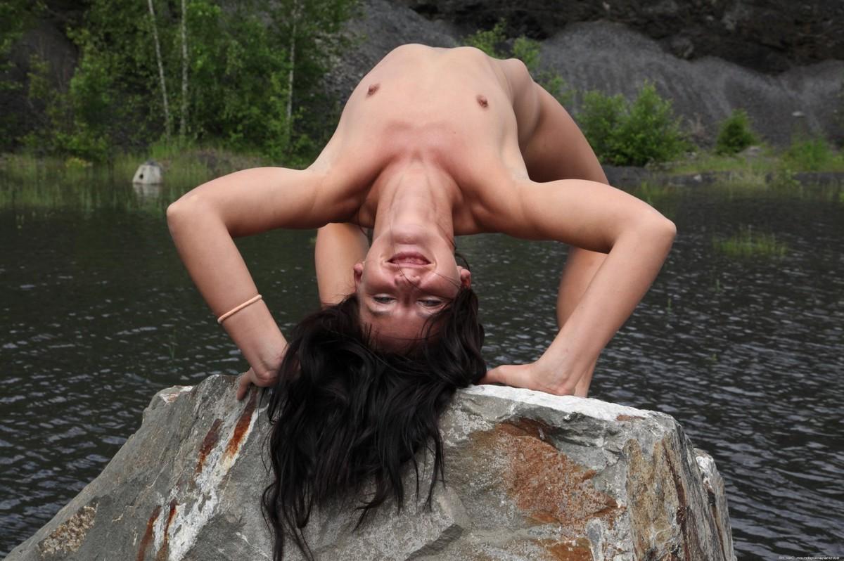 15P Skinny hairy brunette amateur Megan posing nude outdoors in nature