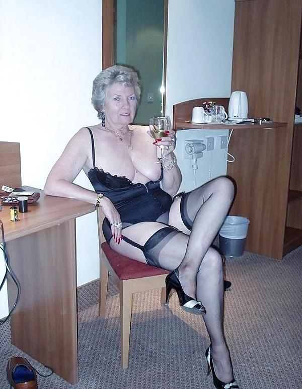 25P Aged cunts but still horny