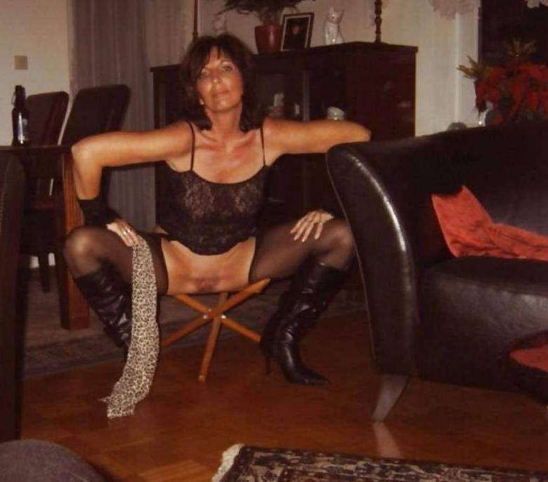 25P Aged cunts but still horny