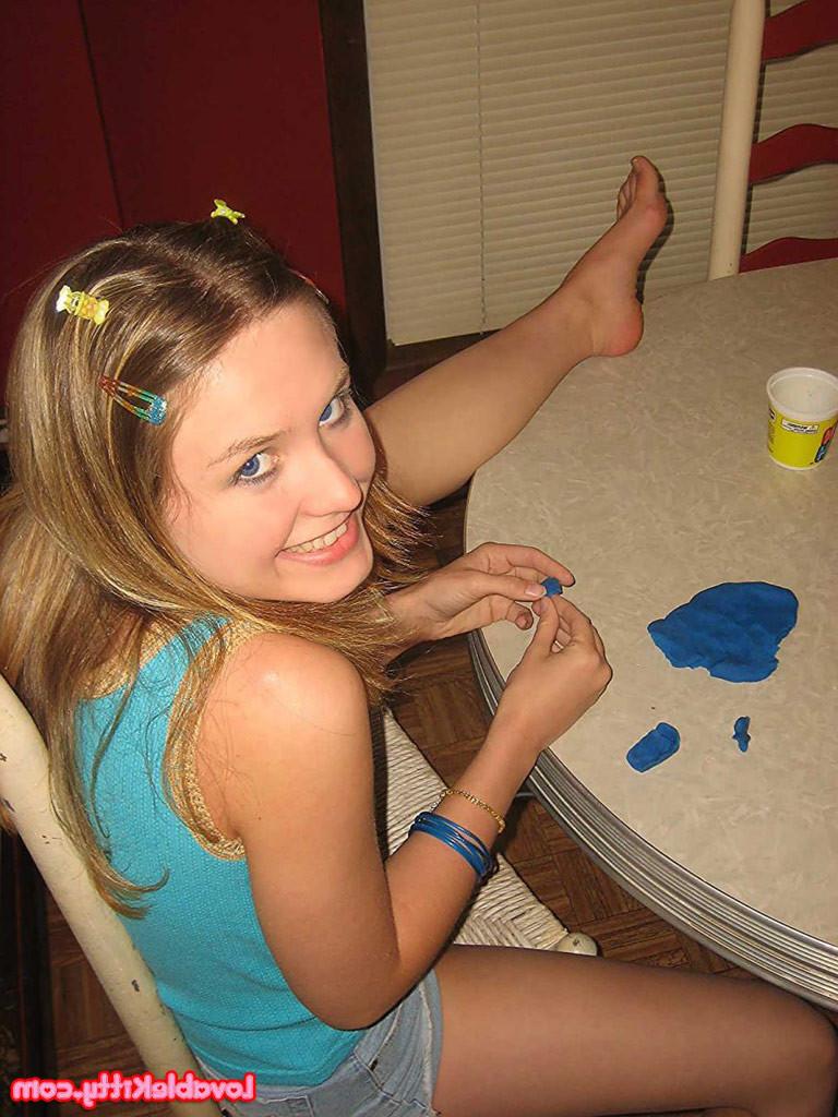 15P Lovable Kitty and playdough