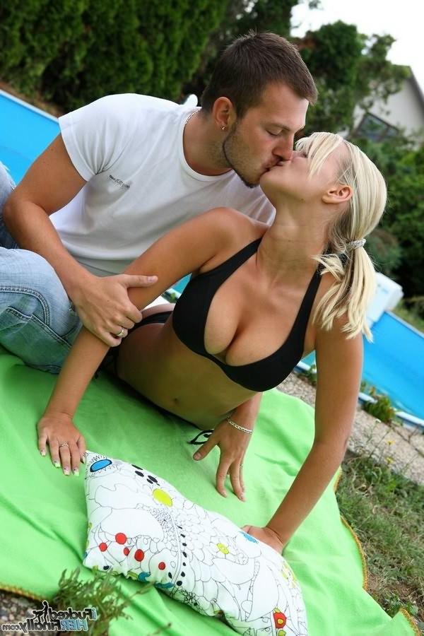 16P Blonde teen Marry Queen getting her ass fucked outdoors