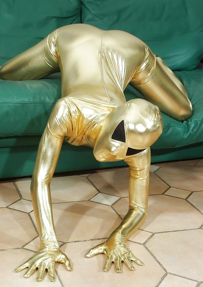 8P Golden alien zentai 