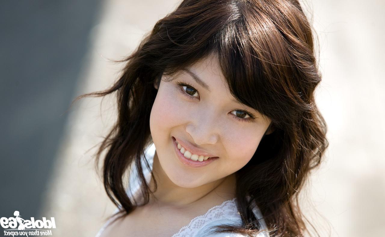 16P Japanese girly outdoors