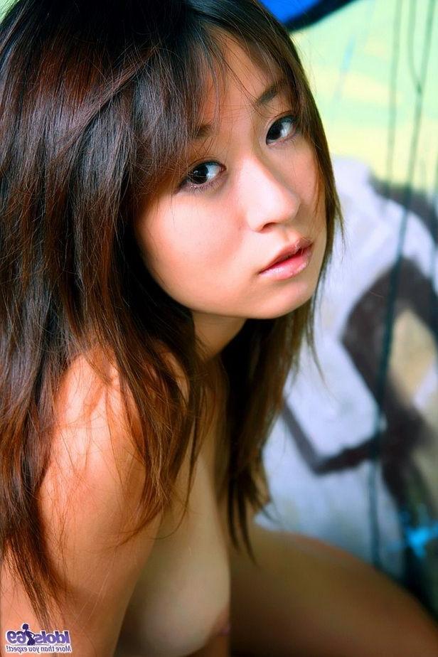 15P Japanese slut Risa Misaki poses outdoors shows ass