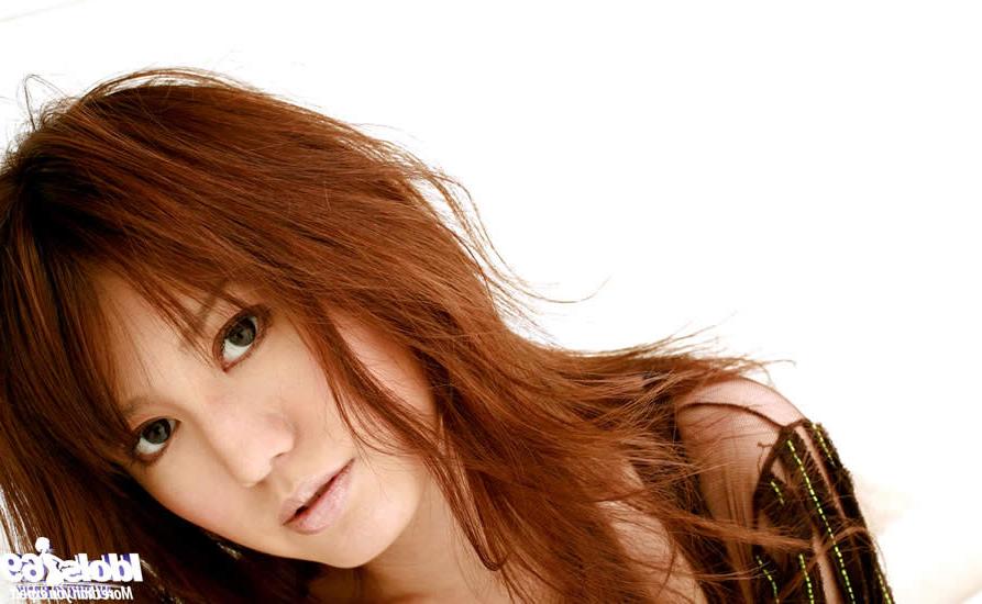 15P Adorable japanese model in sexy lingerie