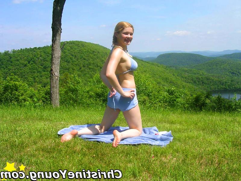 16P sweet blonde teen posing on all fours