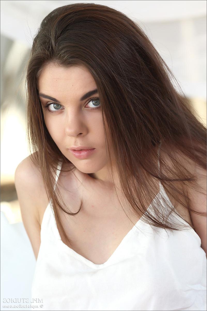 12P Teen cutie Dakota enjoys lounging outdoors in the nude