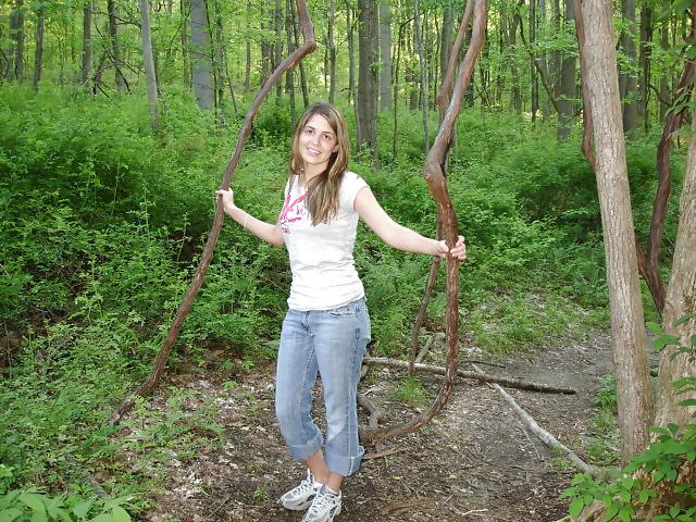 22P Elizabeth Nicole Rigdon naked outdoors 