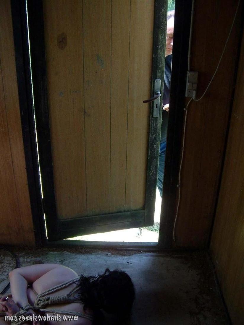 15P Fat amateur submissives outdoor bondage