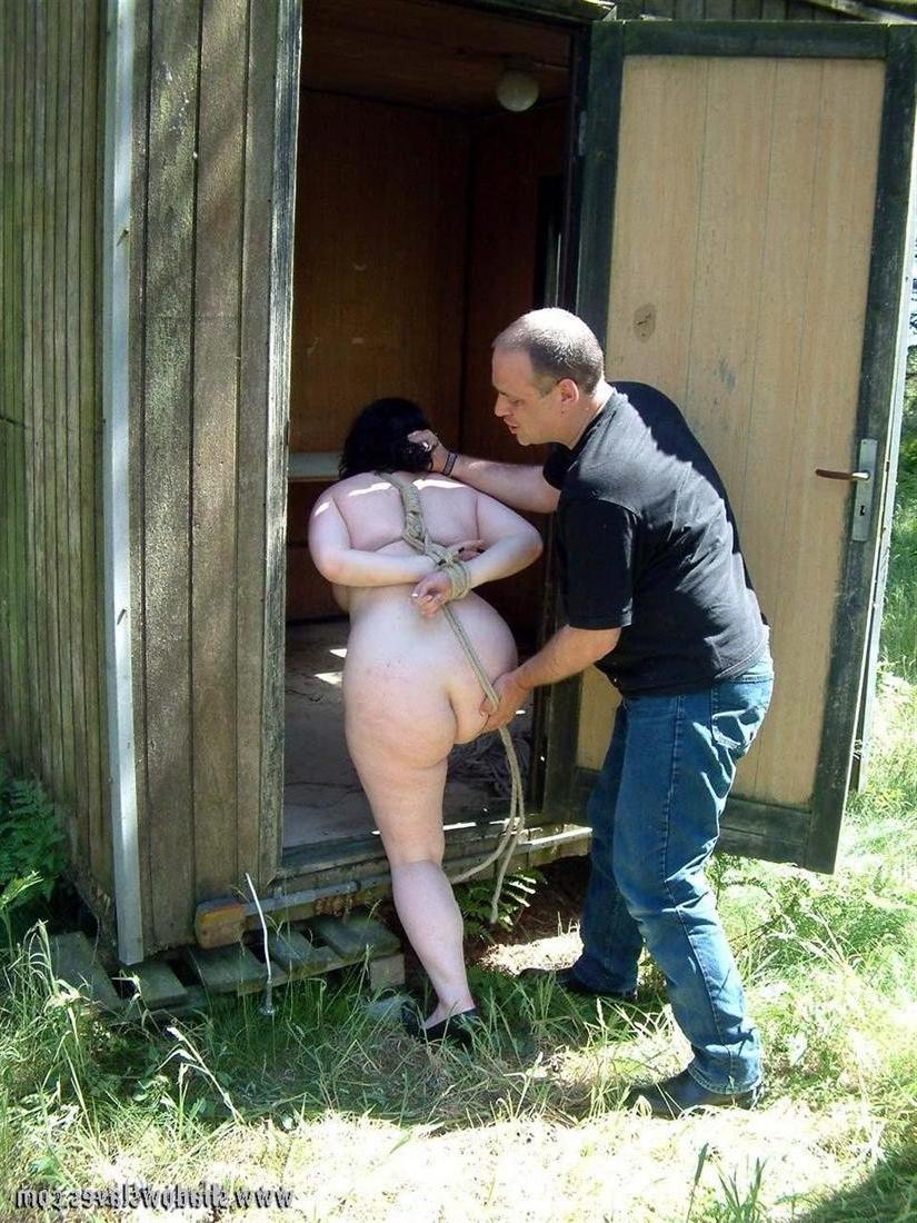 15P Fat amateur submissives outdoor bondage