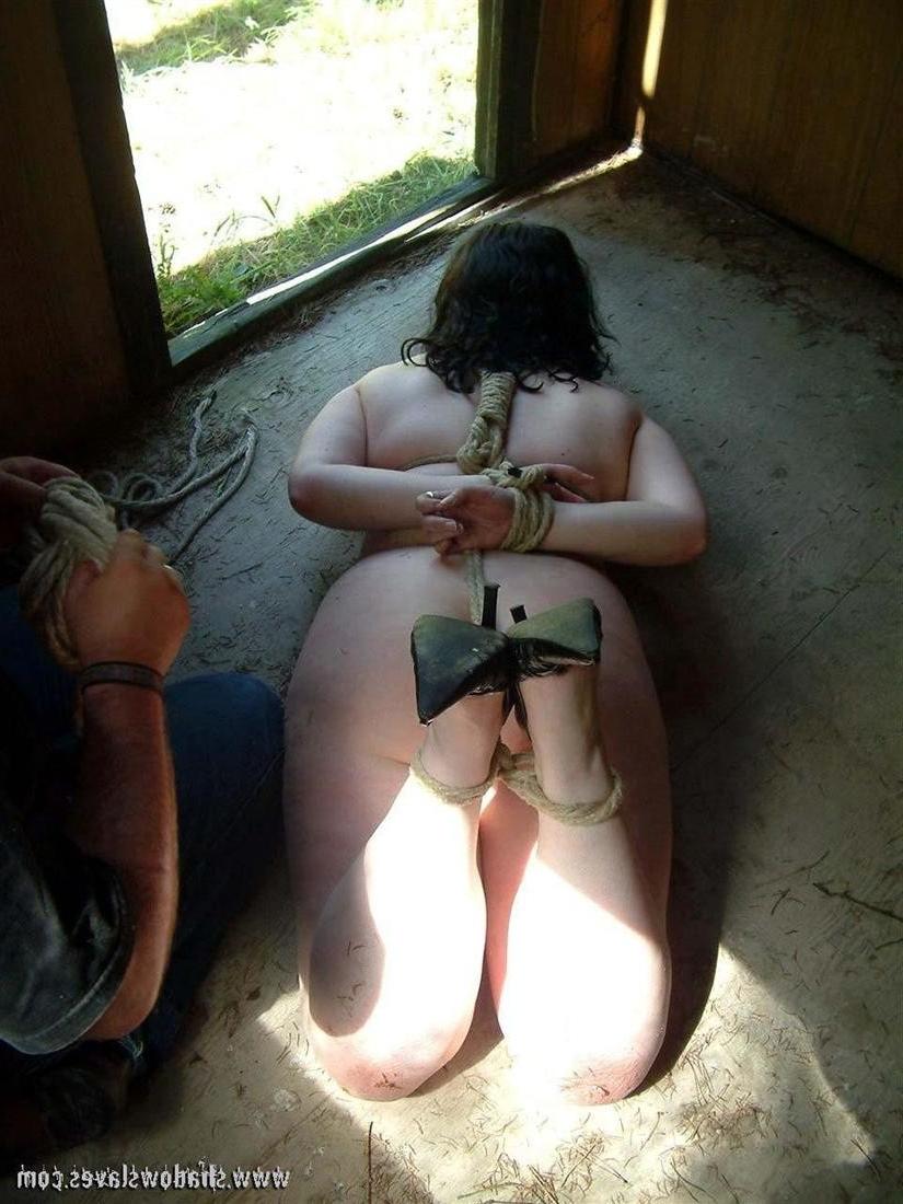 15P Fat amateur submissives outdoor bondage