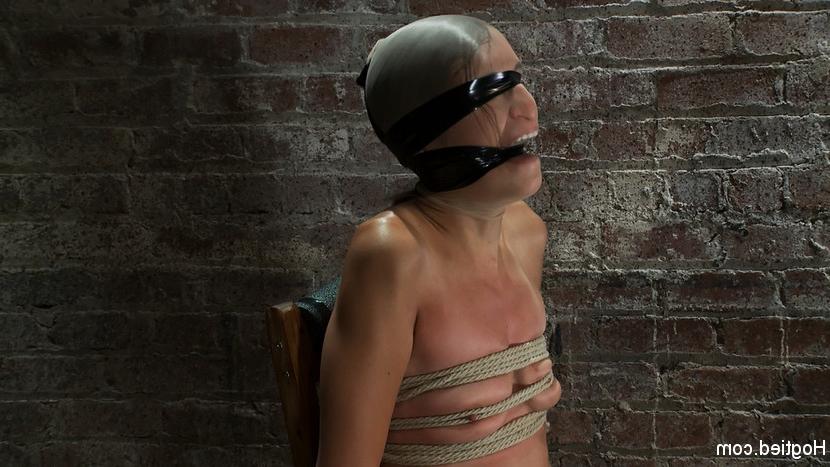15P Adorable Amber Rayne rope tied blinfolded and vibed