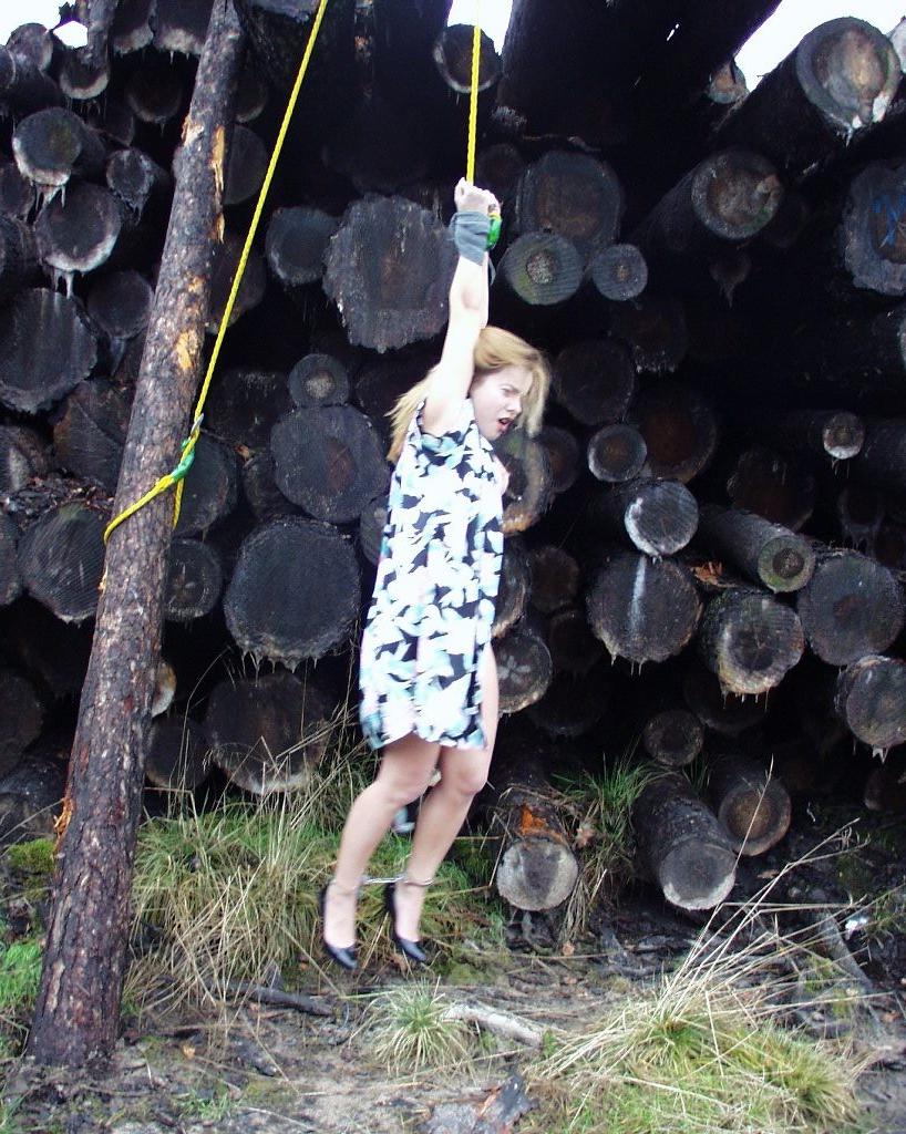 15P Outdoor bondage punishment for a naughty girl