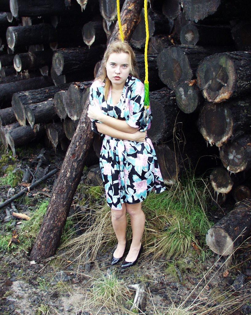 15P Outdoor bondage punishment for a naughty girl