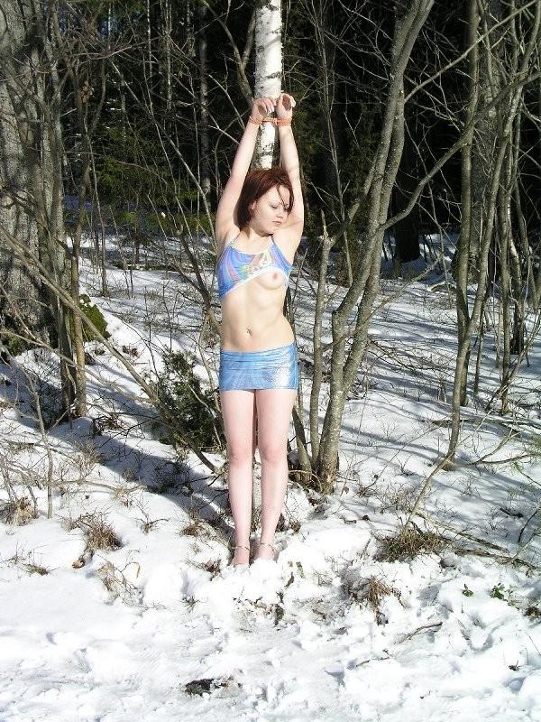 15P Extreme outdoor bdsm in the snow