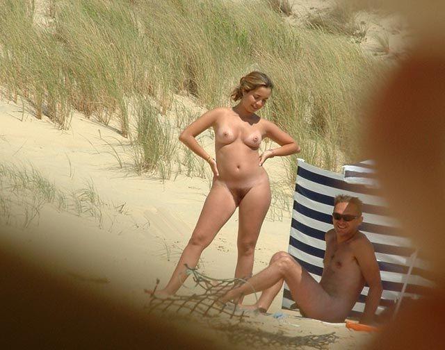 15P When this nudist babe is bare, all eyes are on her