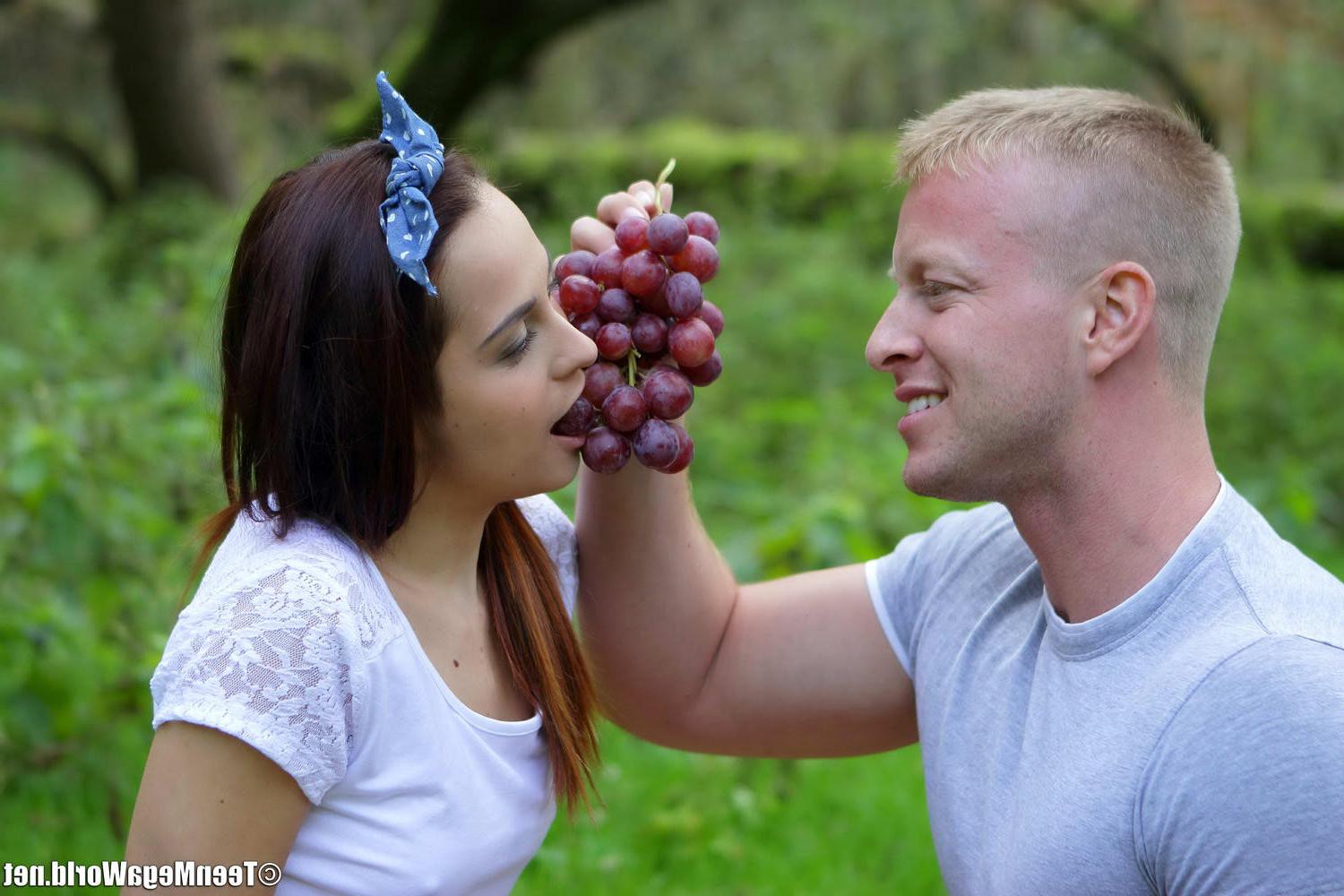 15P she wants wine grapes and romantic sex oudoors