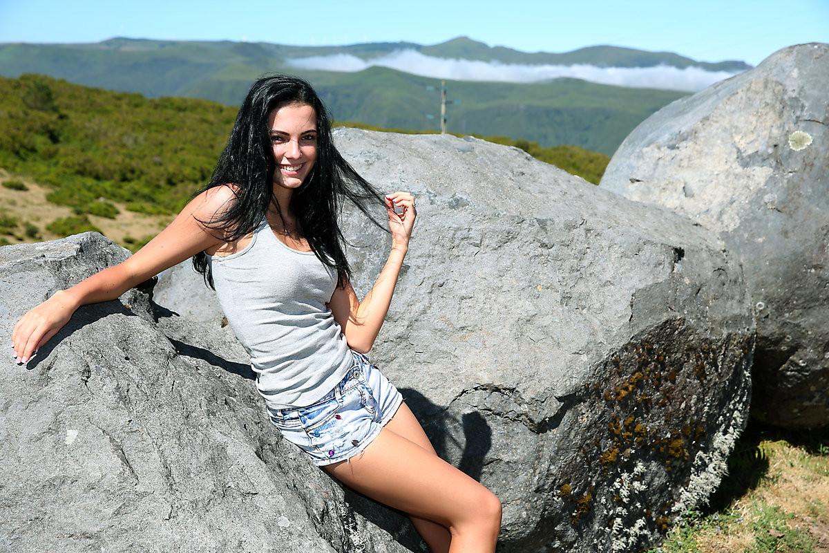 16P Sapphira seemed to have fun with the idea of peeing outdoors