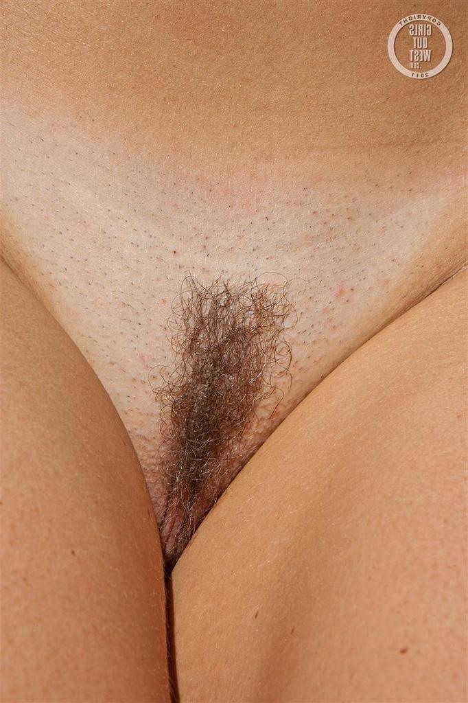 16P Australian amateur hippie chick getting naked in the outdoors