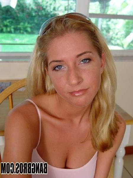 15P adorable blue eyed hottie shows off sexy snatch for her man