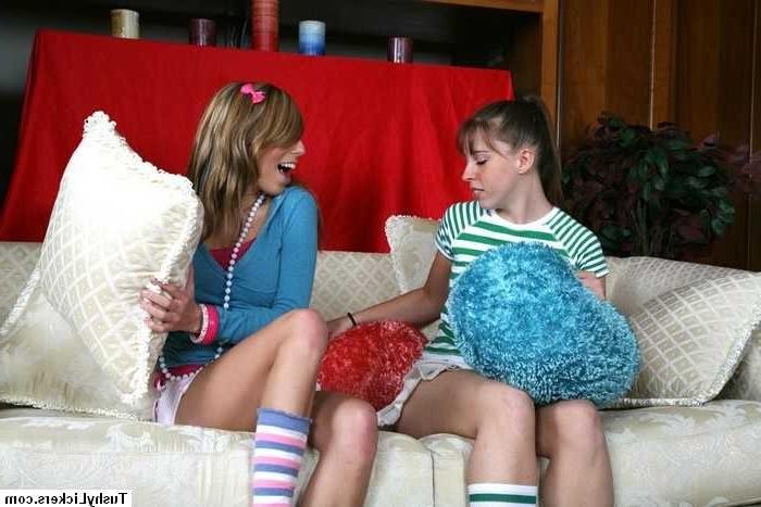20P Amateur adorable sexy teen lesbians licking and toying asshole