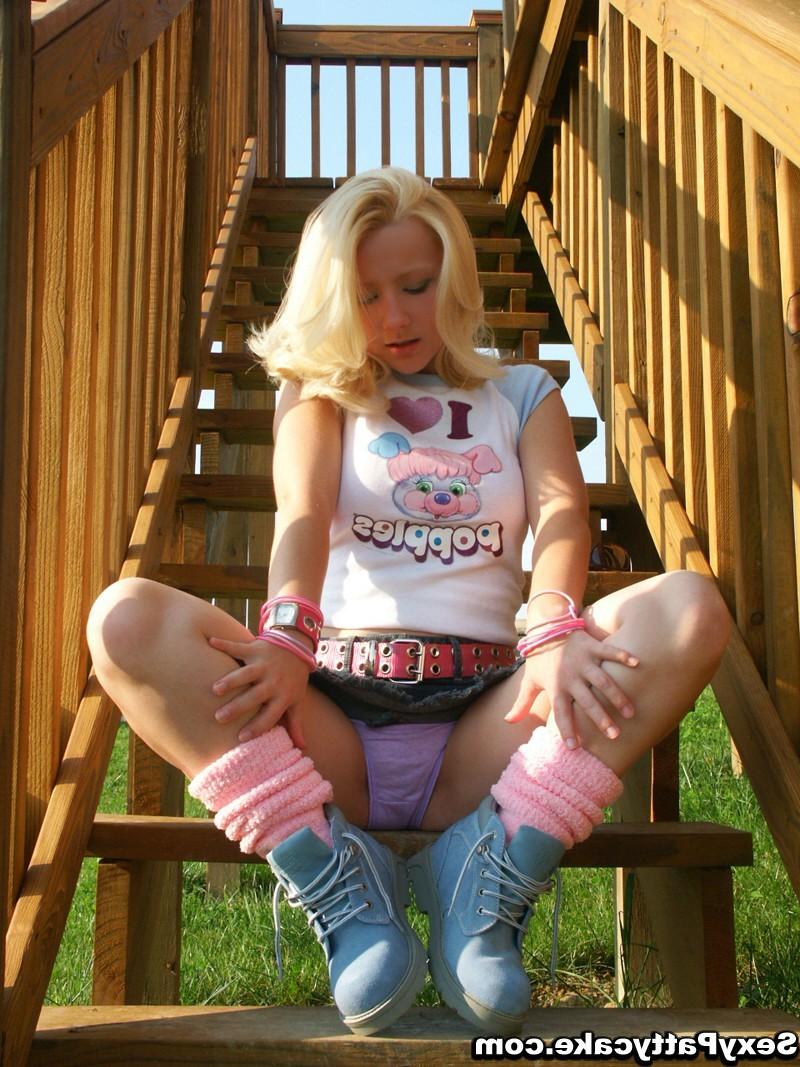 16P Big boob blonde teen striptease outdoors