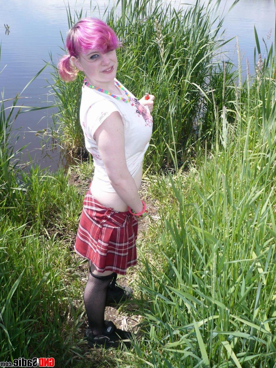 16P Alt punk girl Sadie stripping outdoors