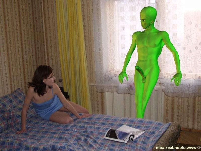 15P Pretty brunette fucked by a big green alien