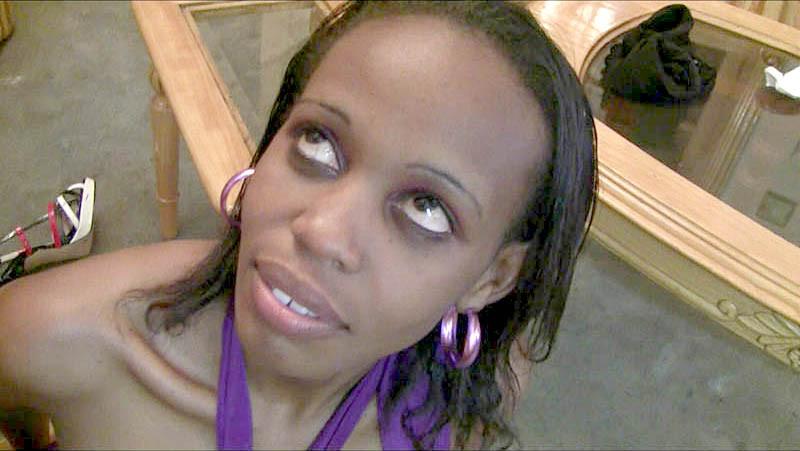 15P African Babe Does White Cock