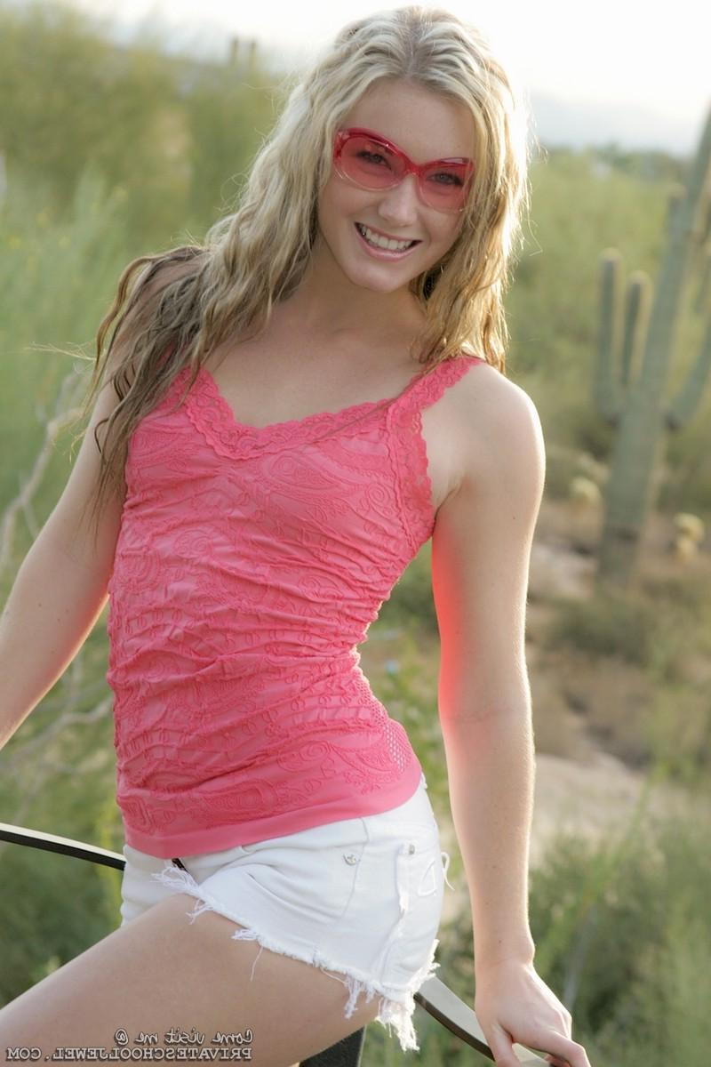 15P Cute teen small tits and pink pussy outdoors