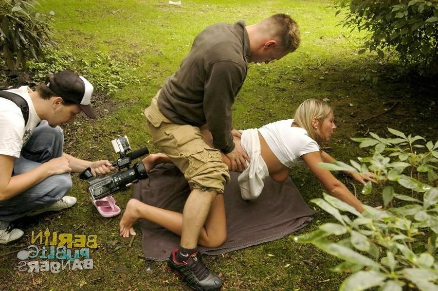 16P Sex hungry german couple fucking outdoors in a phone booth